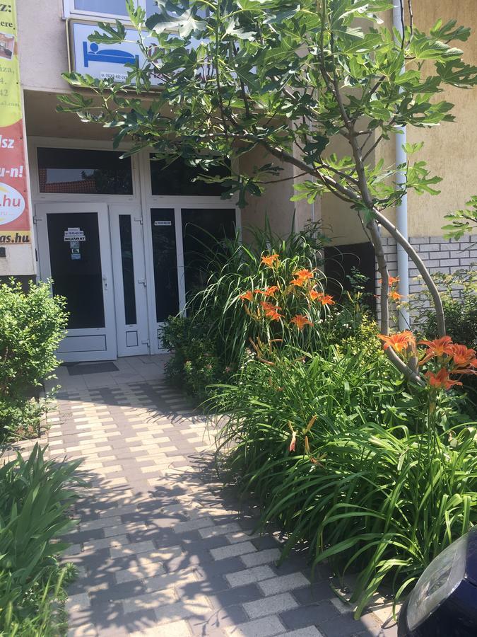 若莎卡特酒店 Nyíregyháza 外观 照片